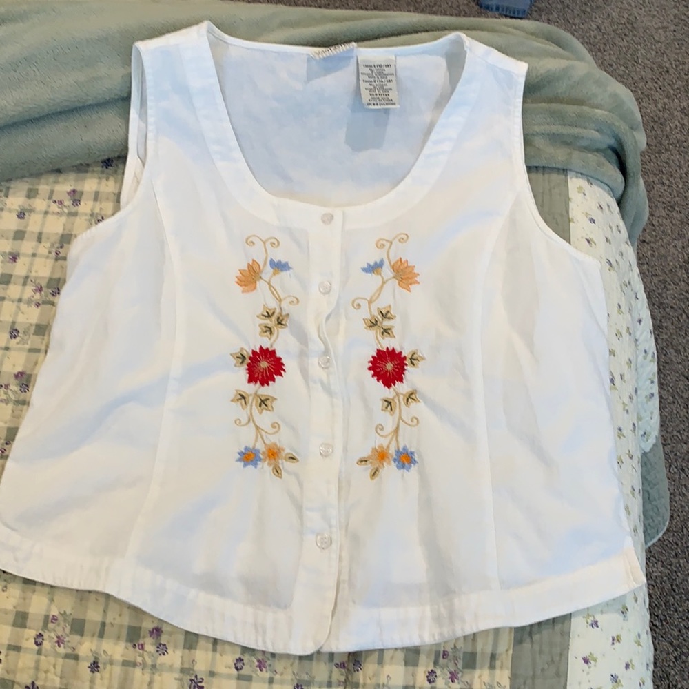 Flower embroidery tank top